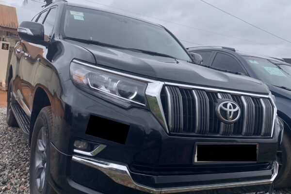 Black Toyota Land Cruiser Prado